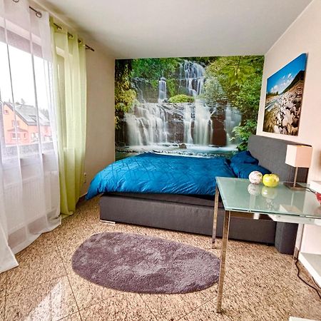 Magisches Doppelzimmer Mit Atemberaubender Wasserfall-Wand In 塞利根施塔特 外观 照片