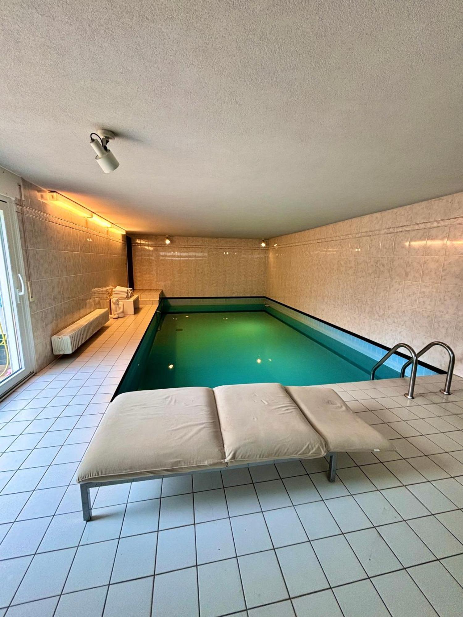 Magisches Doppelzimmer Mit Atemberaubender Wasserfall-Wand In 塞利根施塔特 外观 照片